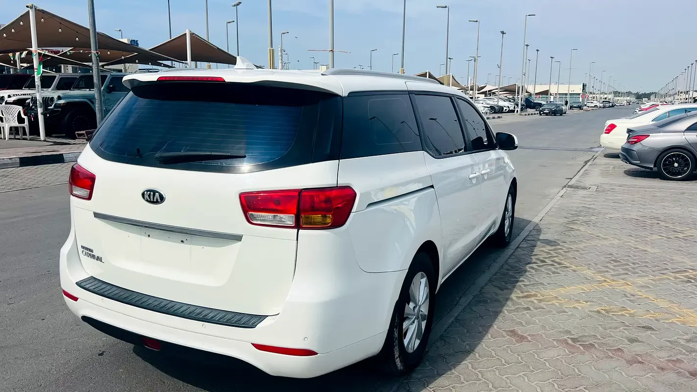 Kia Carnival 3.3 AT (280 حصان) - 4