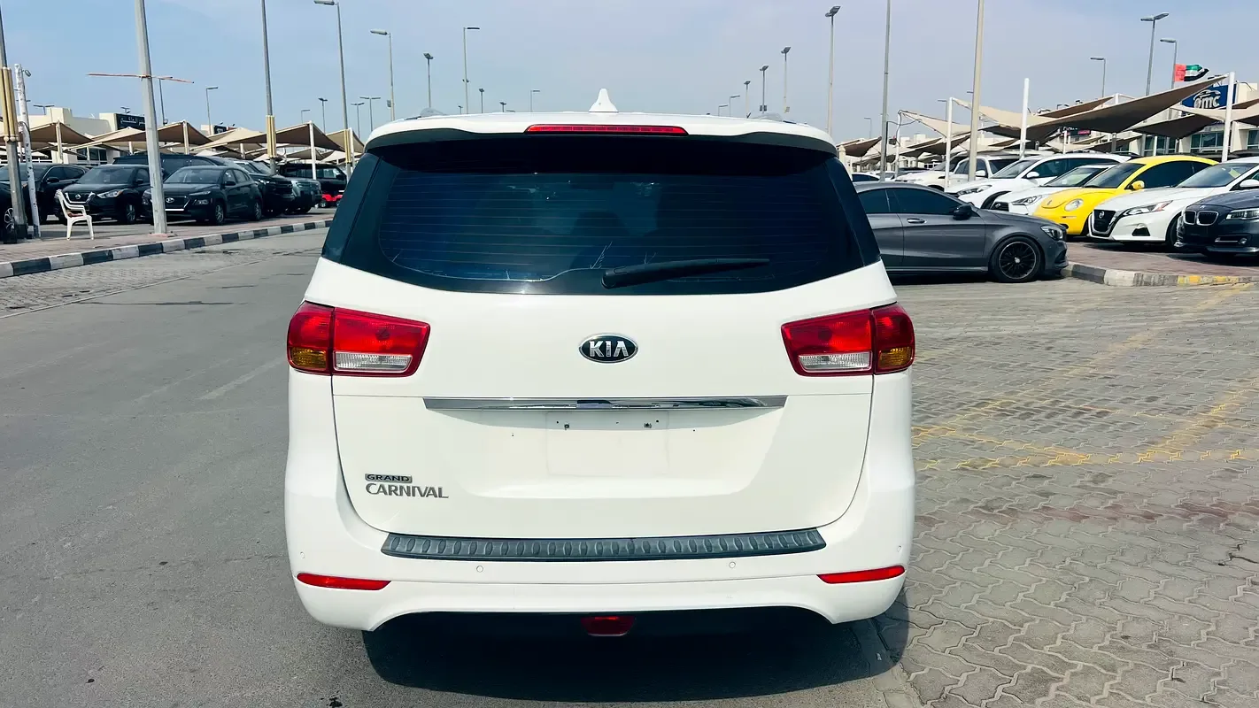Kia Carnival 3.3 AT (280 حصان) - 8
