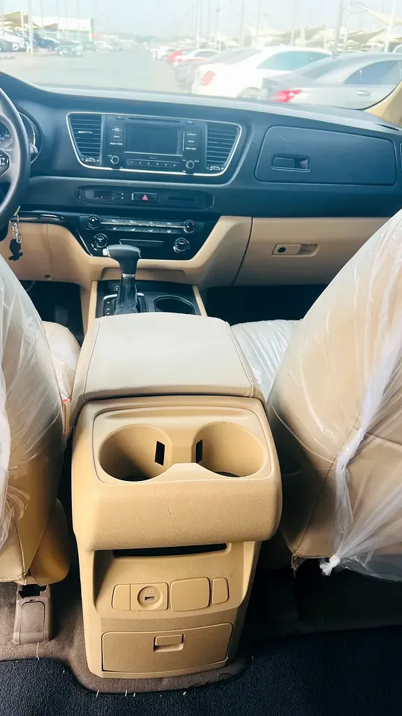 Kia Carnival 3.3 AT (280 حصان) - 12