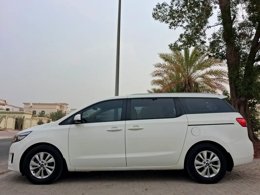 Kia Carnival 3.3 AT (280 حصان) - 2