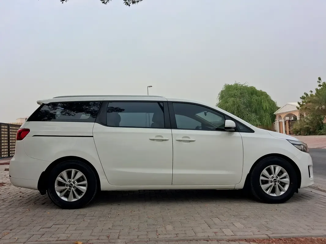Kia Carnival 3.3 AT (280 حصان) - 4