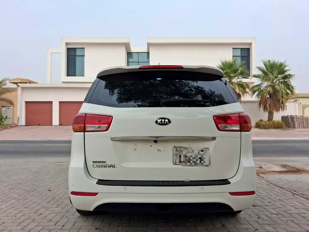 Kia Carnival 3.3 AT (280 حصان) - 7