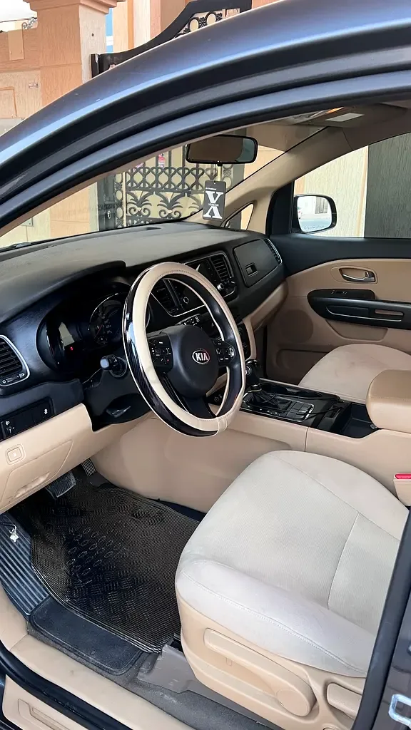 Kia Carnival 3.3 AT (280 hp) - 3