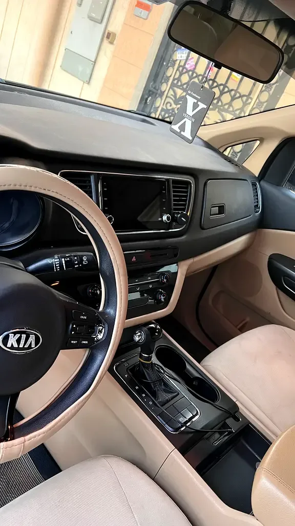 Kia Carnival 3.3 AT (280 hp) - 6