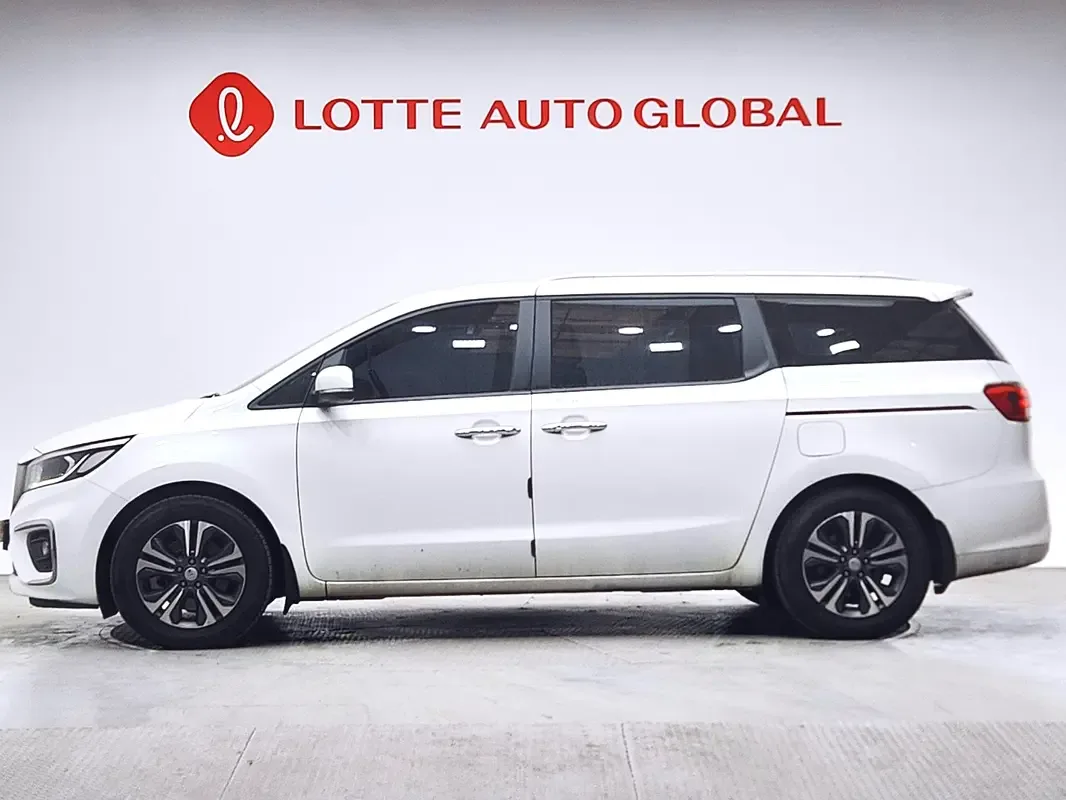 Kia Carnival 3.3 AT (280 حصان) - 3
