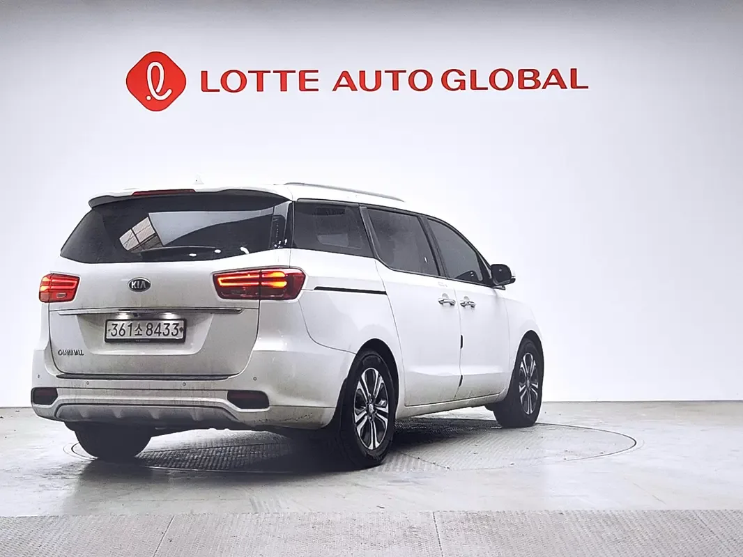 Kia Carnival 3.3 AT (280 حصان) - 6