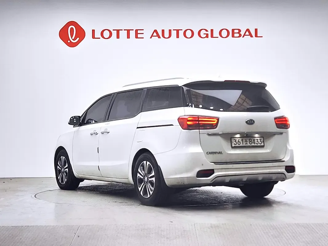 Kia Carnival 3.3 AT (280 حصان) - 4