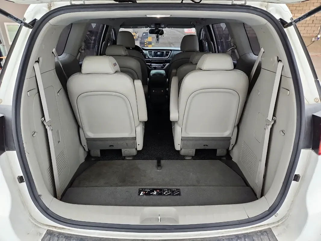 Kia Carnival 3.3 AT (280 حصان) - 15