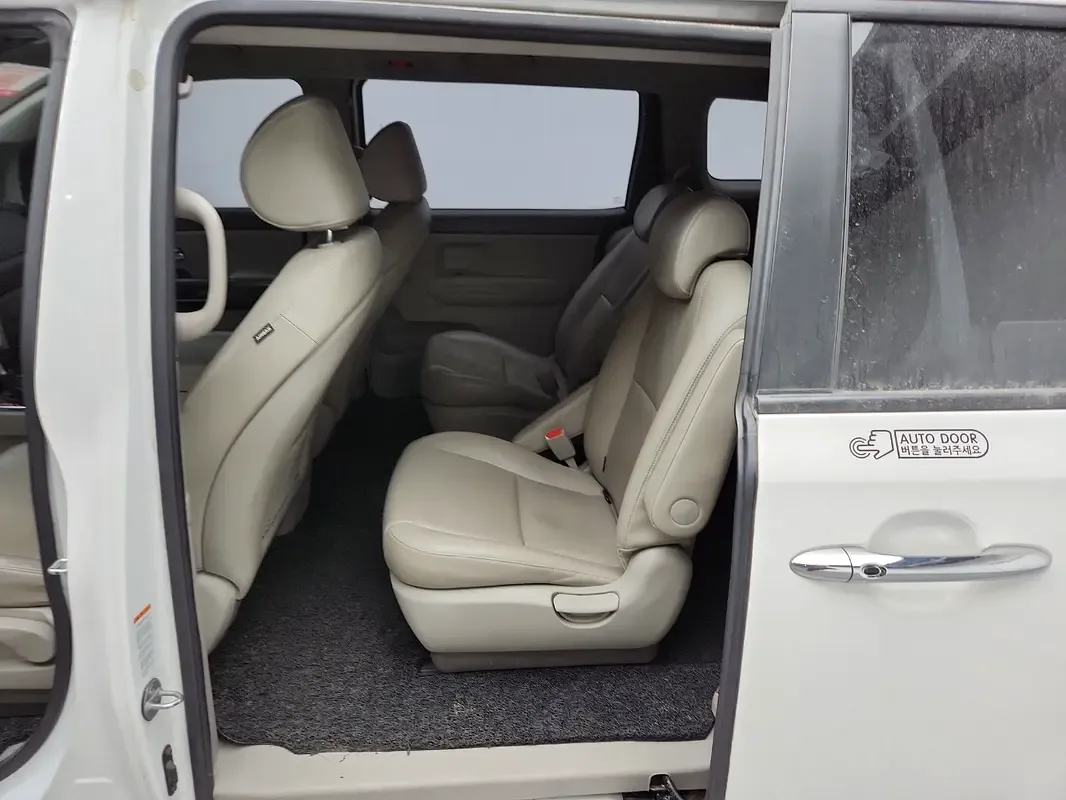 Kia Carnival 3.3 AT (280 حصان) - 18