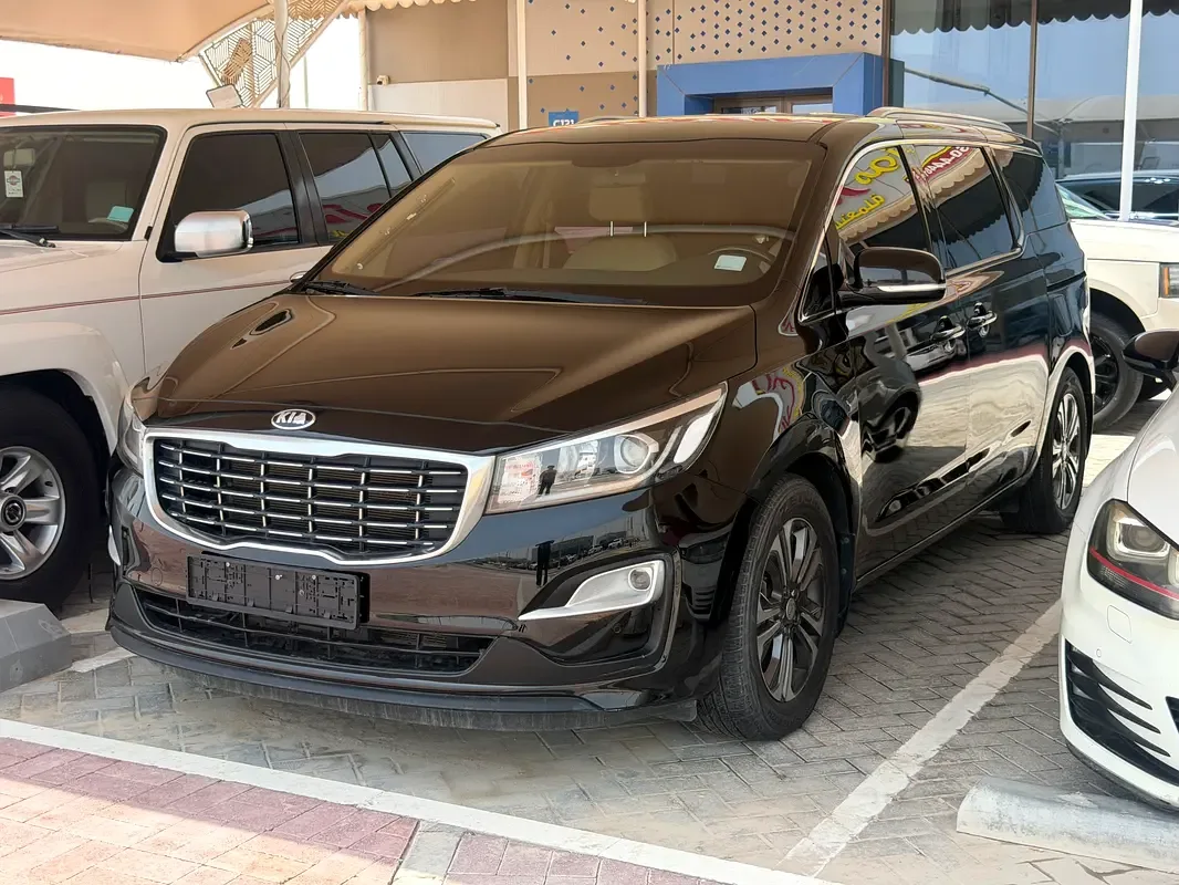 Kia Carnival 3.5 AT (249 hp)
