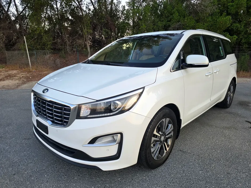 Kia Carnival 3.5 AT (249 hp)