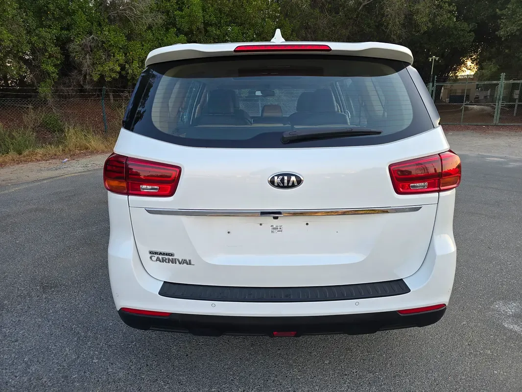 Kia Carnival 3.5 AT (249 hp) - 5