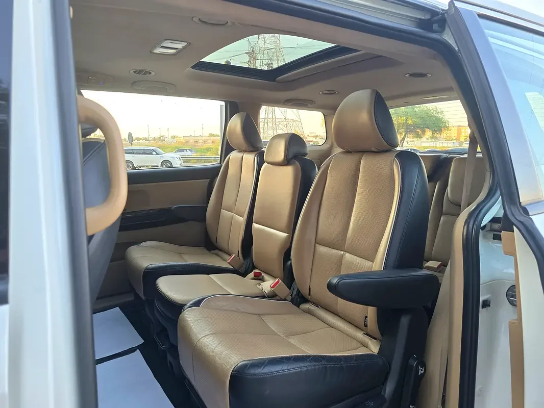 Kia Carnival 3.5 AT (249 hp) - 12
