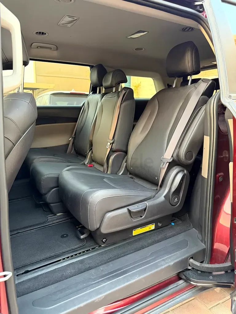Kia Carnival 3.5 AT (249 hp) - 10