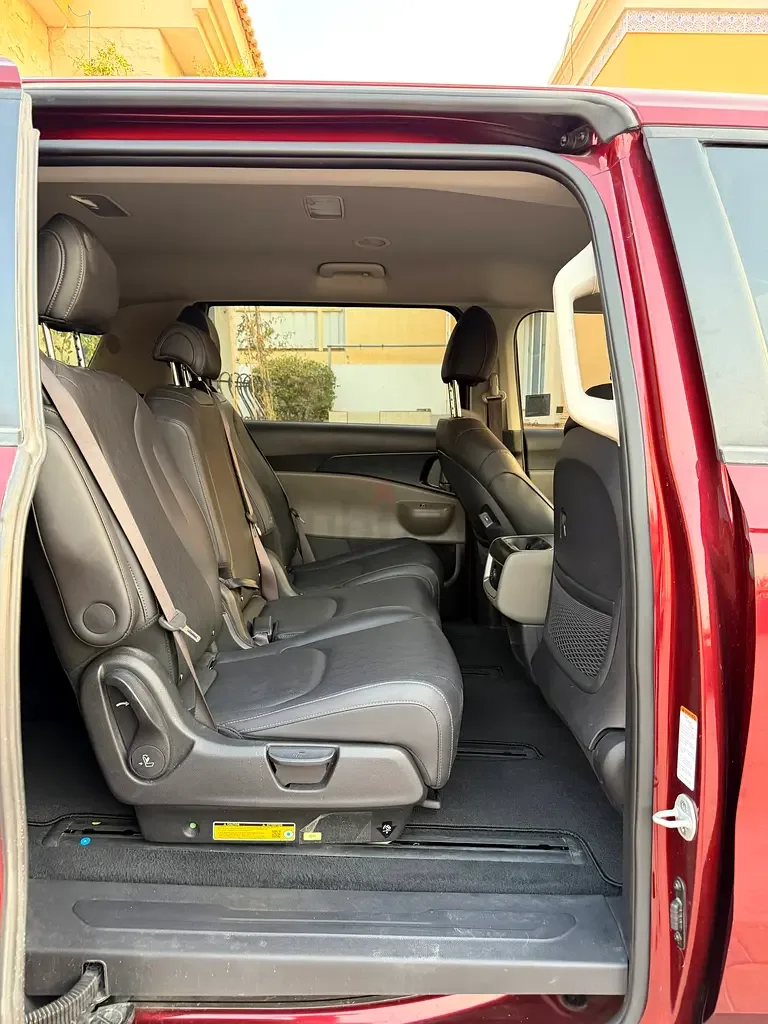 Kia Carnival 3.5 AT (249 hp) - 16