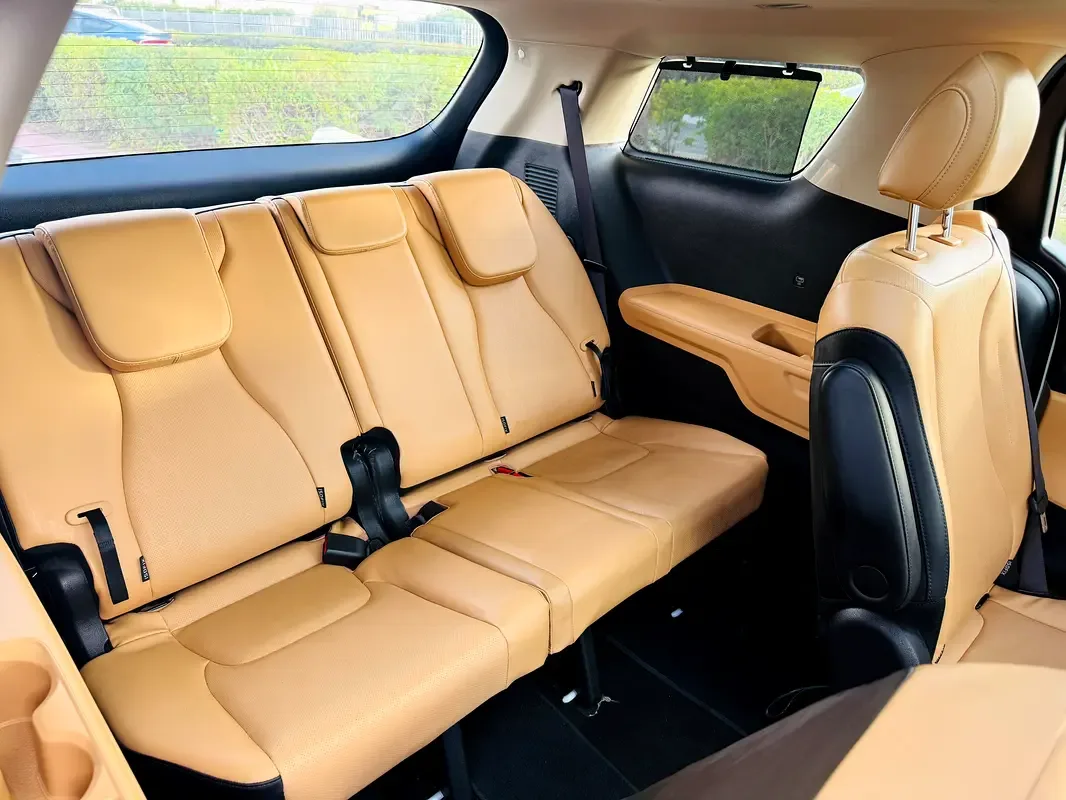 Kia Carnival 3.5 AT (249 hp) - 12
