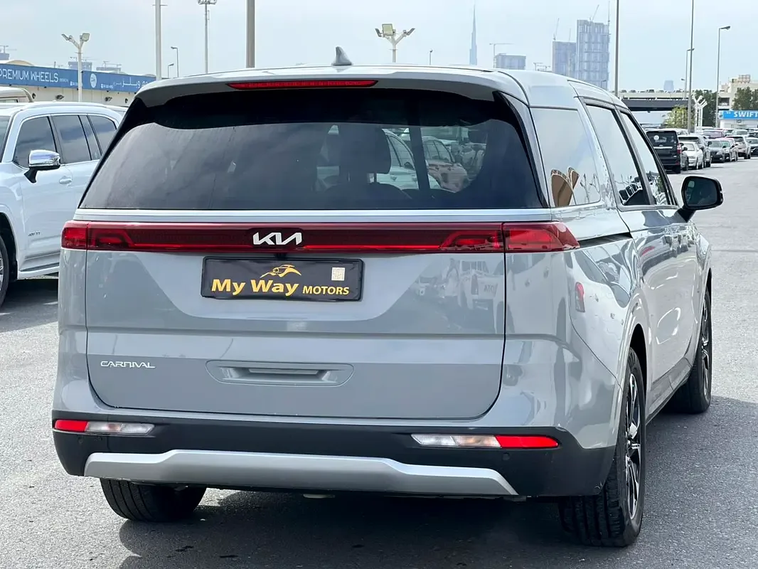 Kia Carnival 3.5 AT (249 حصان) - 3