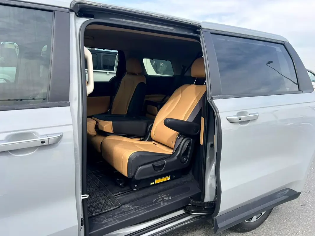 Kia Carnival 3.5 AT (249 حصان) - 16