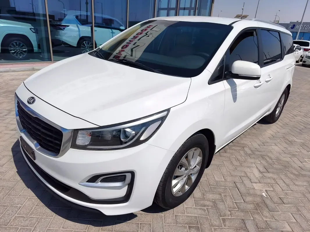 Kia Carnival 3.5 AT (249 hp)