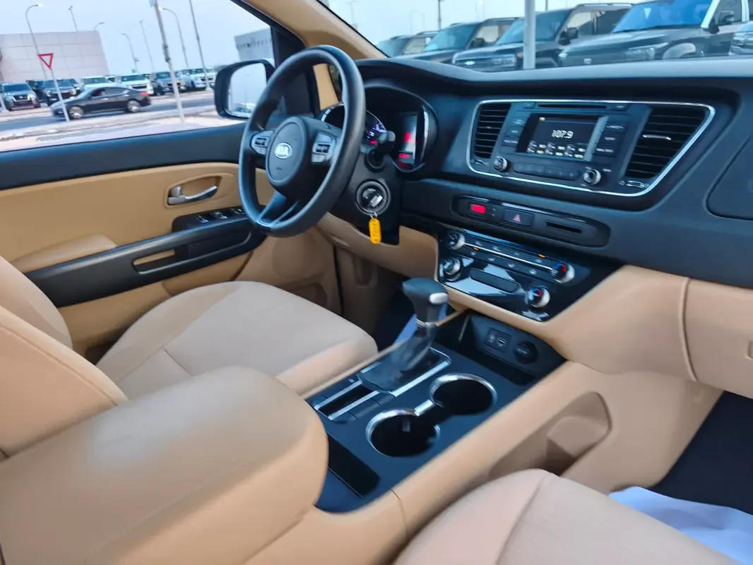 Kia Carnival 3.5 AT (249 hp) - 12