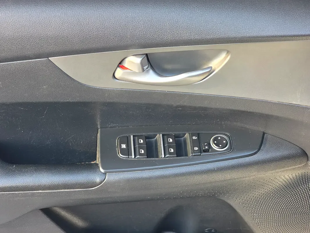 Kia Cerato 1.6 AT (130 حصان) - 12