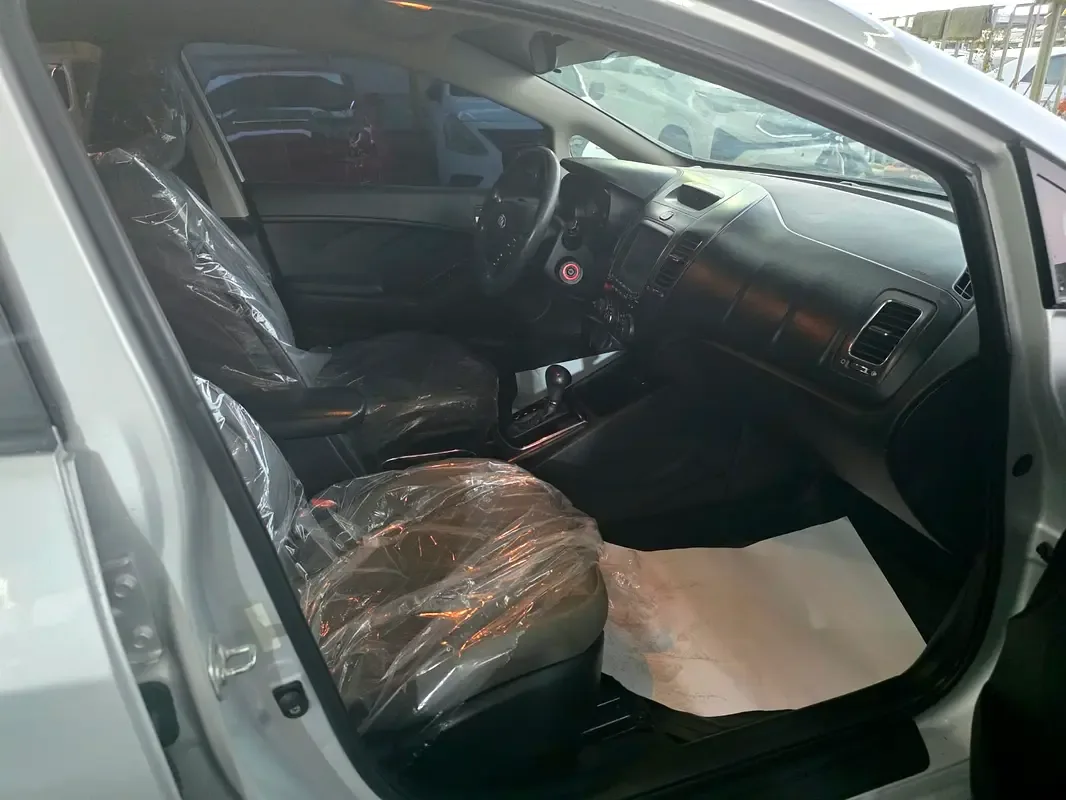Kia Forte 1.6 AMT (201 hp) - 17