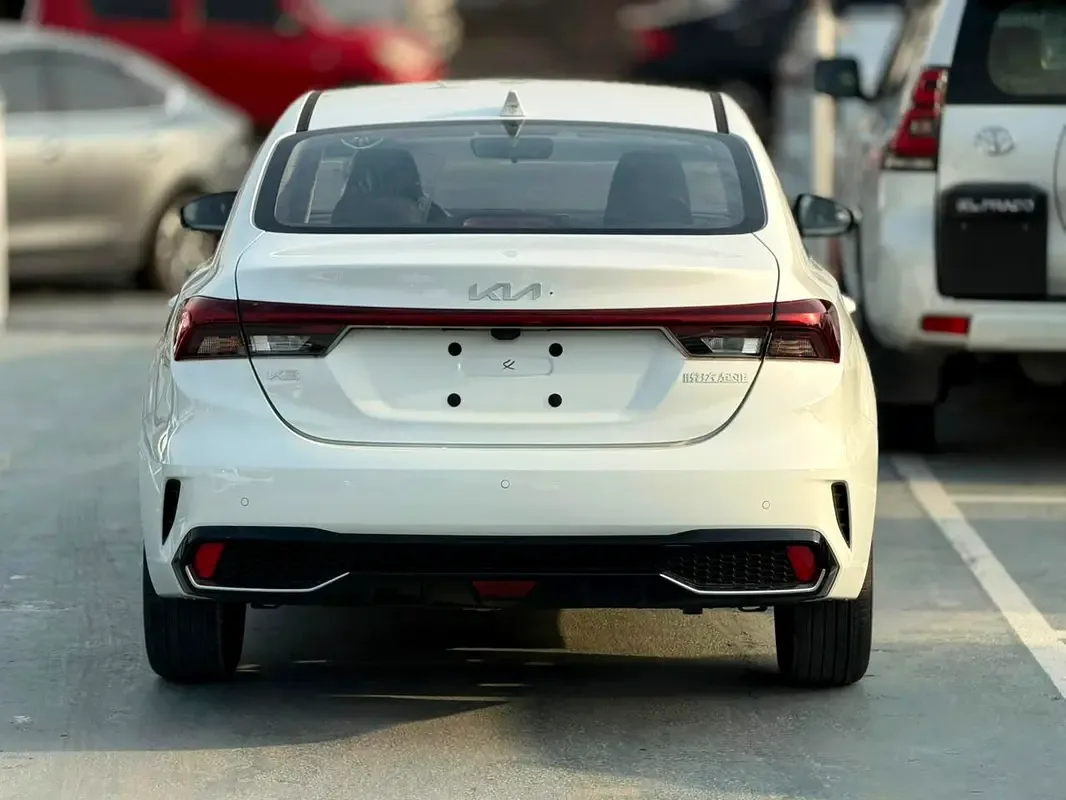 Kia K3 1.5 CVT (116 حصان) - 3