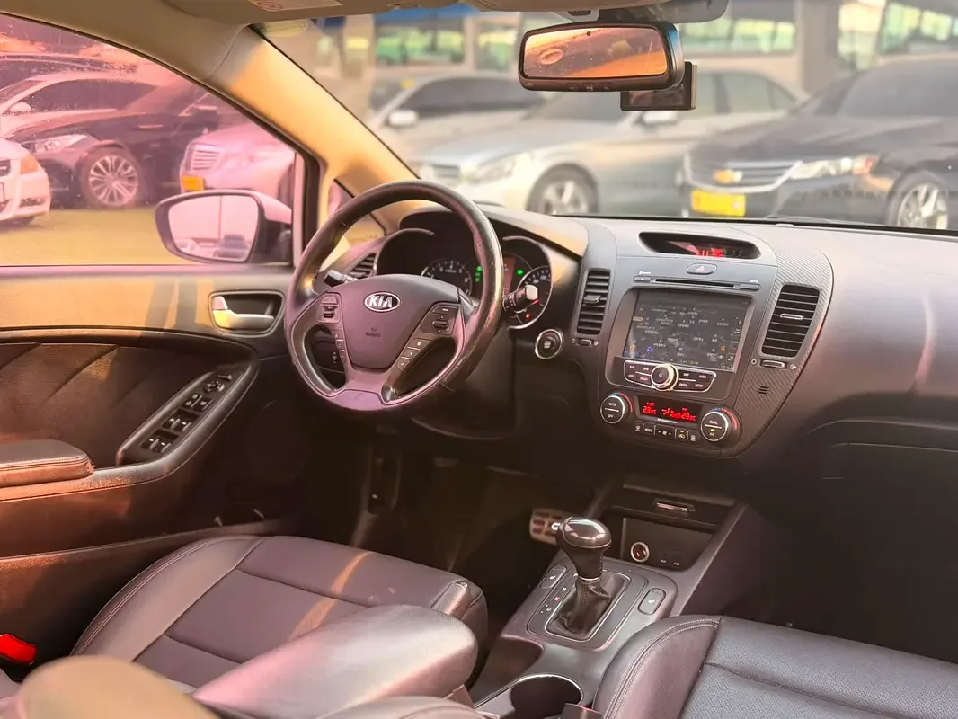 Kia K3 1.6 AT (140 hp) - 10