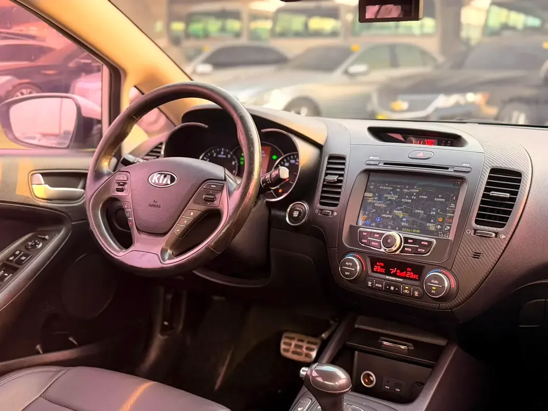 Kia K3 1.6 AT (140 hp) - 12
