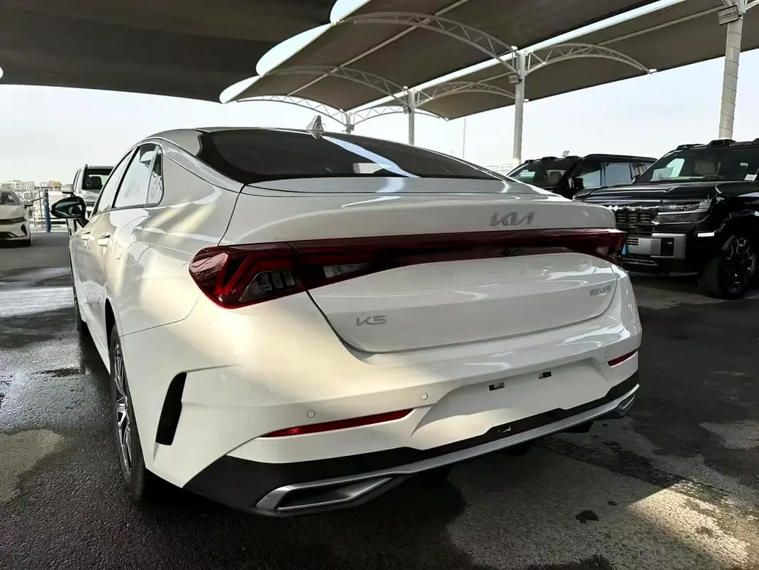 Kia K5 1.6 AT (180 حصان) - 3