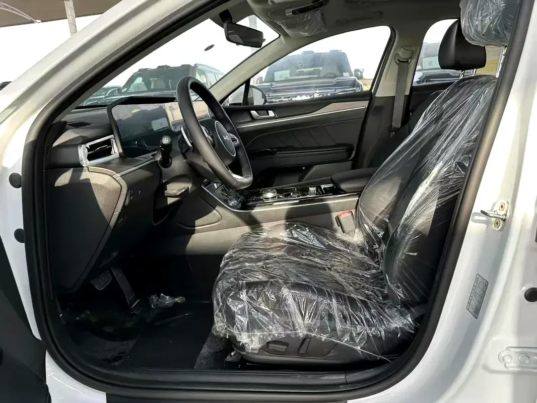 Kia K5 1.6 AT (180 حصان) - 5