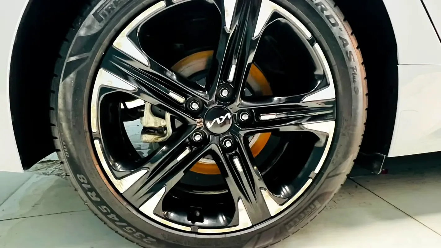 Kia K5 2.0 AT (240 hp) - 10