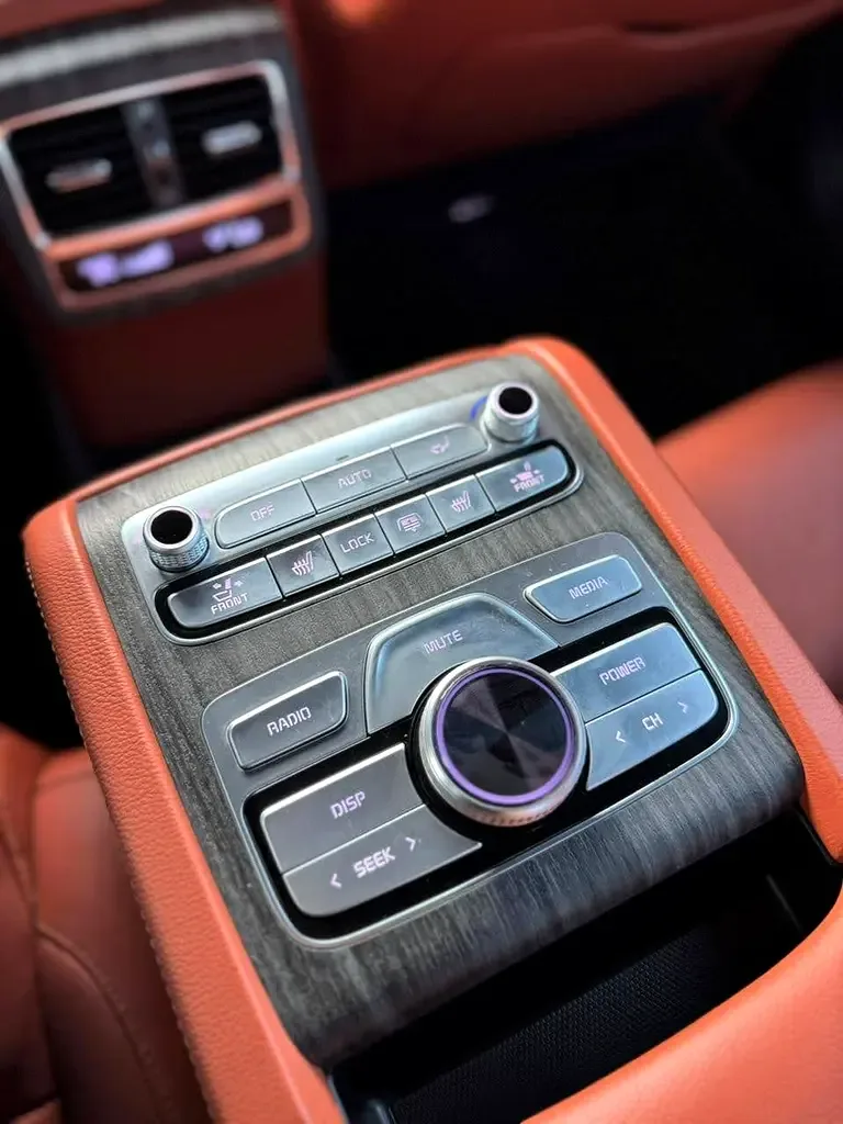 Kia K9 3.8 AT (315 hp) - 11
