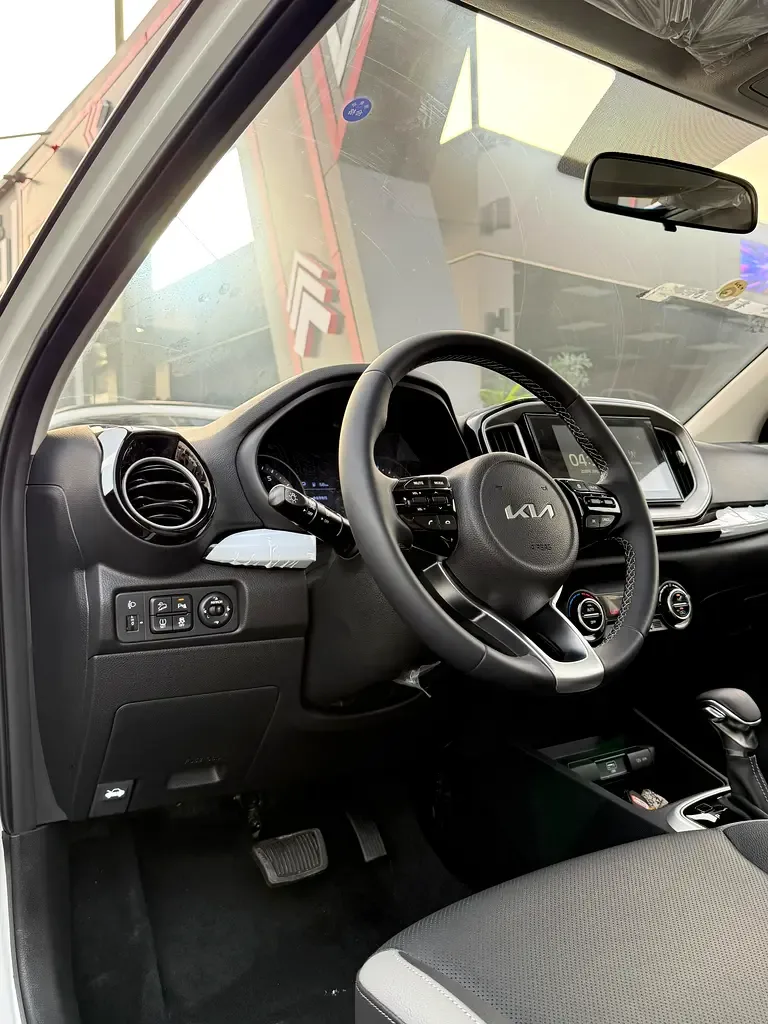 Kia KX1 1.4 CVT (100 hp) - 13