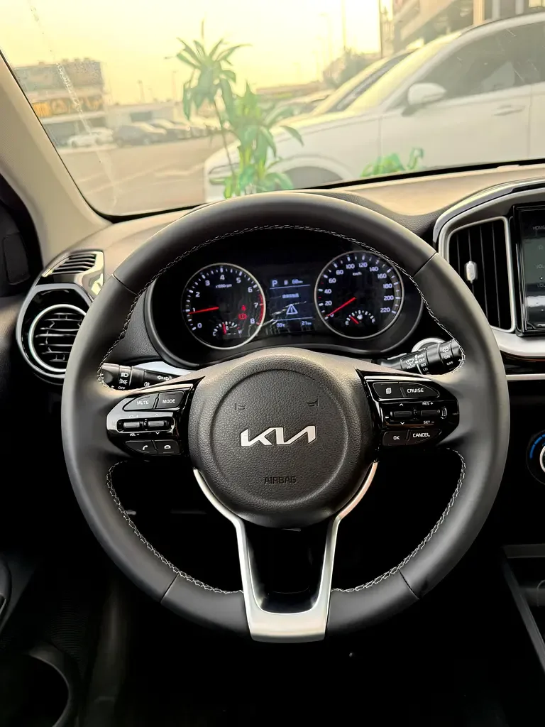 Kia KX1 1.4 CVT (100 hp) - 10