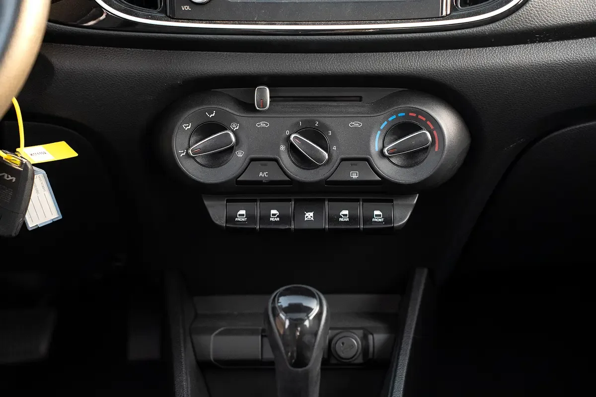 Kia Pegas 1.4 AT (95 حصان) - 11