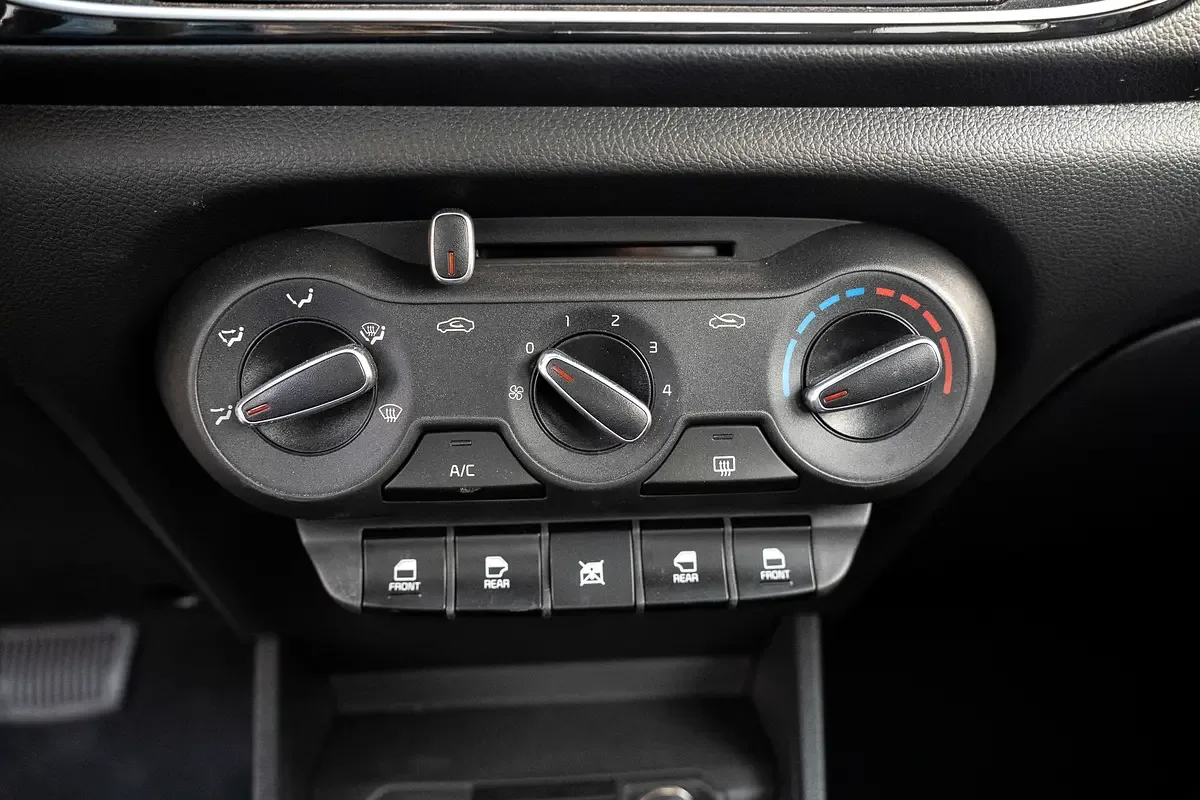 Kia Pegas 1.4 AT (95 حصان) - 14