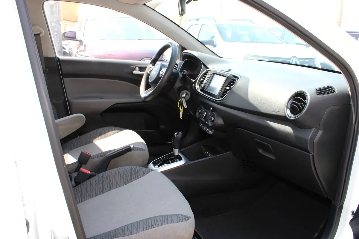 Kia Pegas 1.4 AT (95 hp) - 10