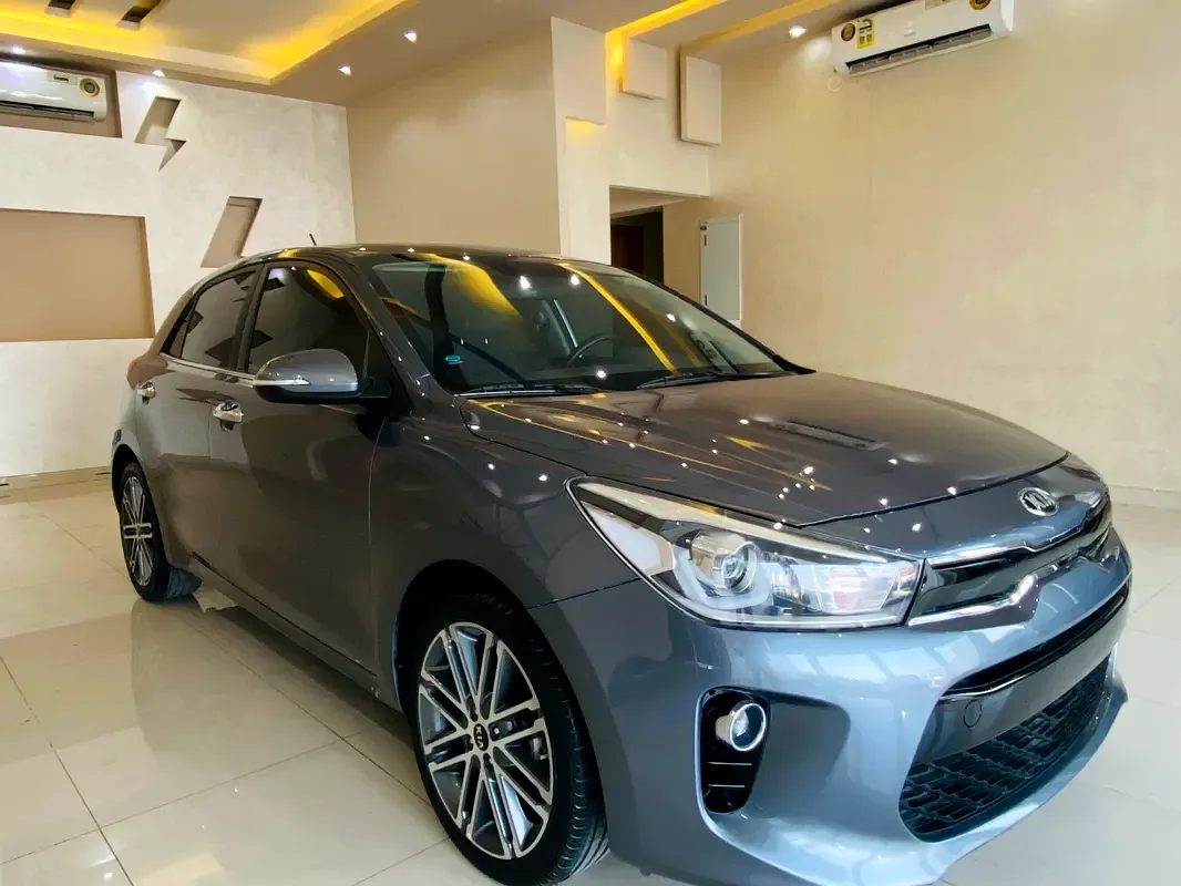 Kia Rio 1.4 AT (100 hp)