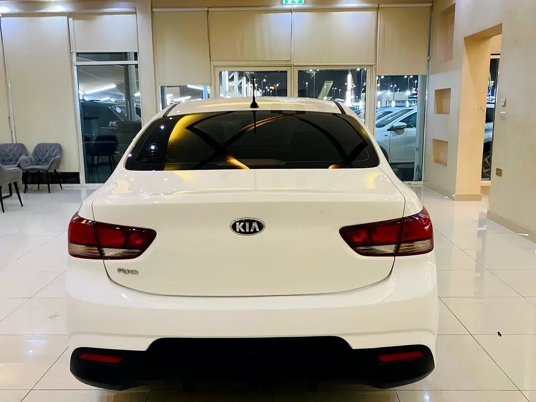 Kia Rio 1.4 AT (100 حصان) - 4
