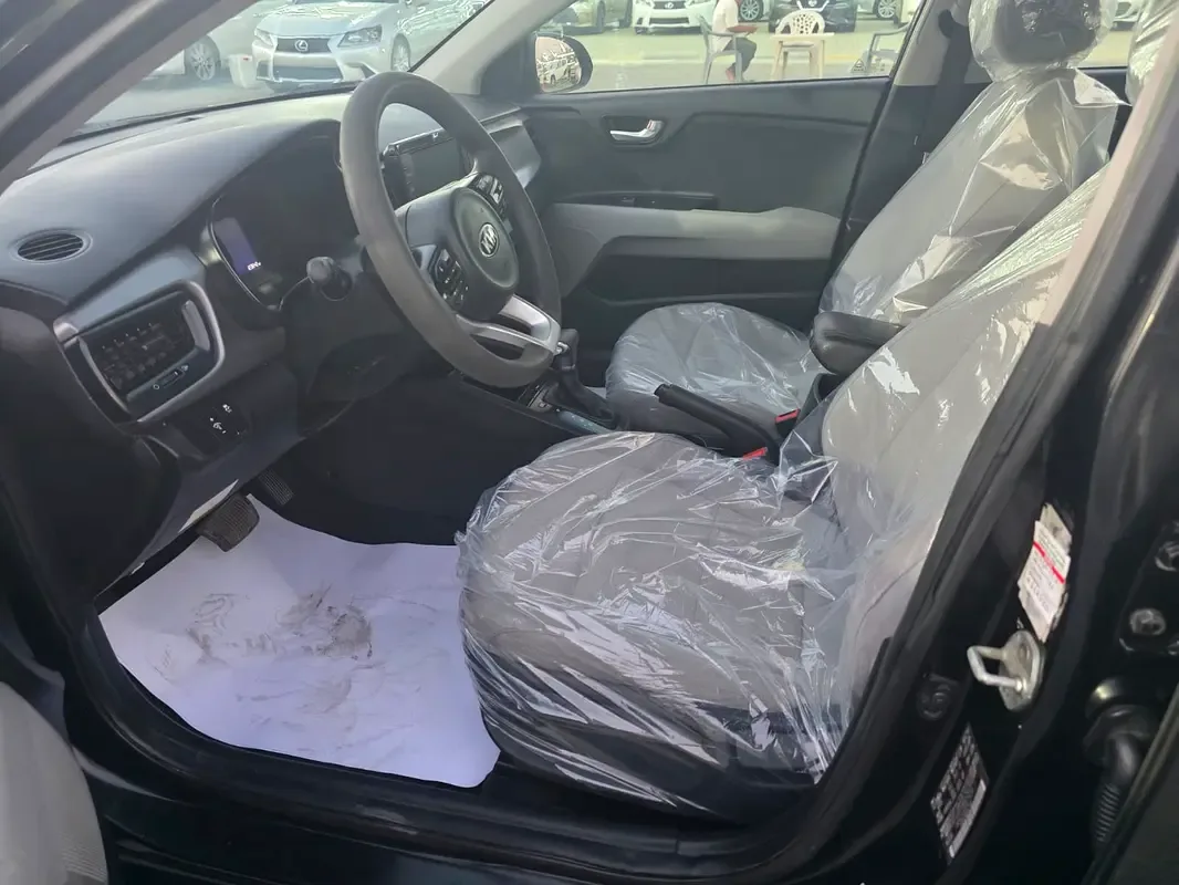 Kia Rio 1.4 AT (100 حصان) - 16
