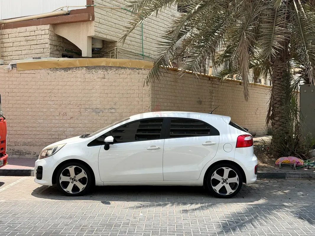 Kia Rio 1.4 AT (107 hp)