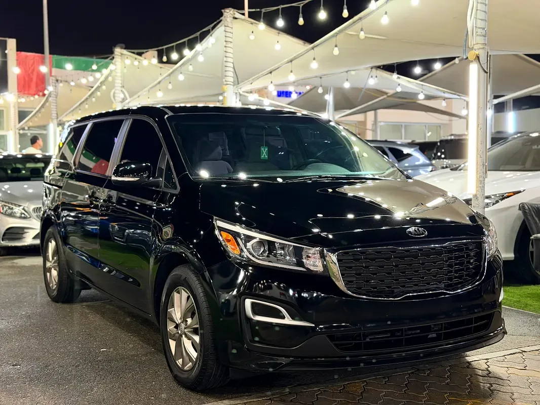 Kia Sedona 3.3 AT (276 hp)