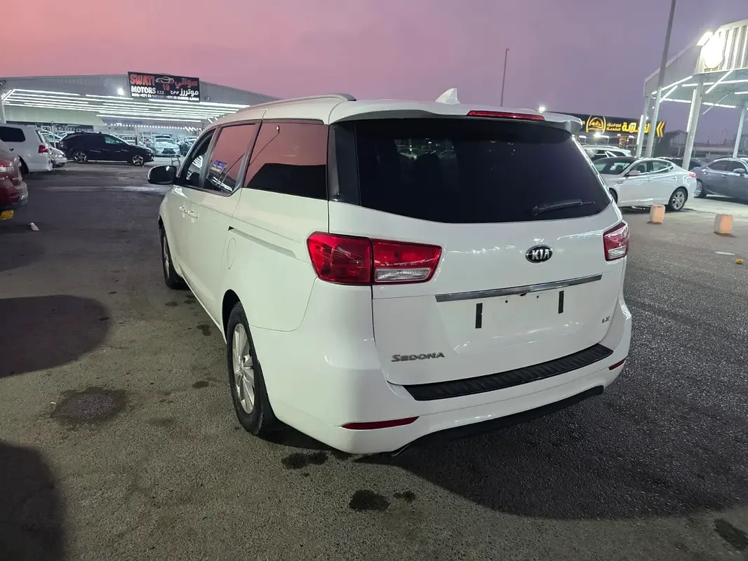 Kia Sedona 3.3 AT (276 hp) - 8