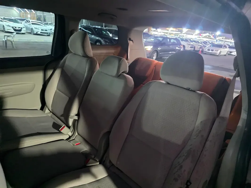 Kia Sedona 3.3 AT (276 hp) - 13