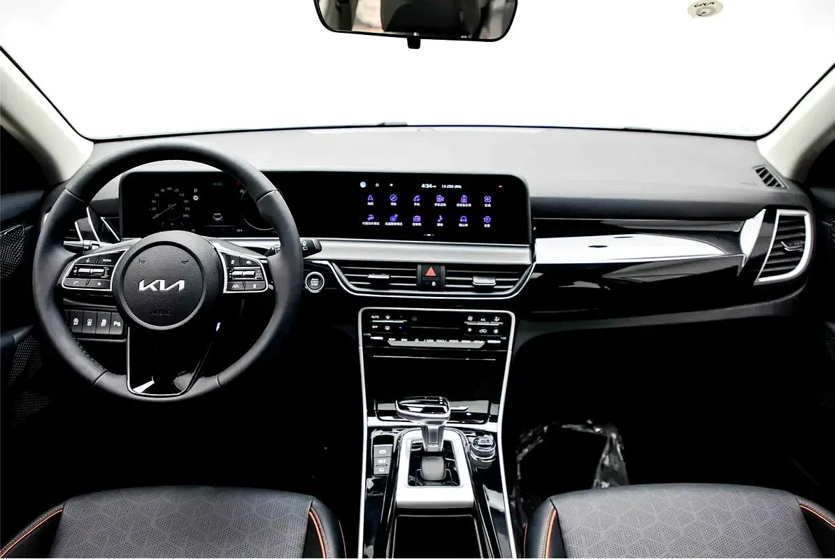 Kia Seltos 1.5 AMT (160 حصان) - 9