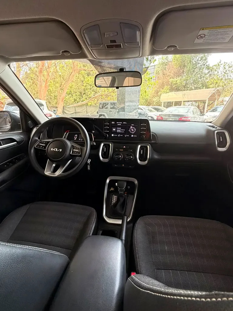 Kia Sonet 1.5 CVT (115 حصان) - 3