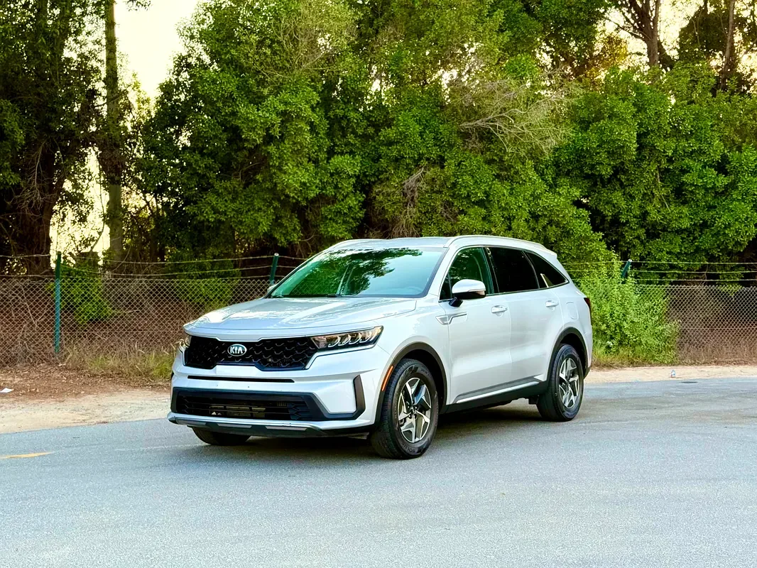 Kia Sorento 1.6 AT (230 hp)