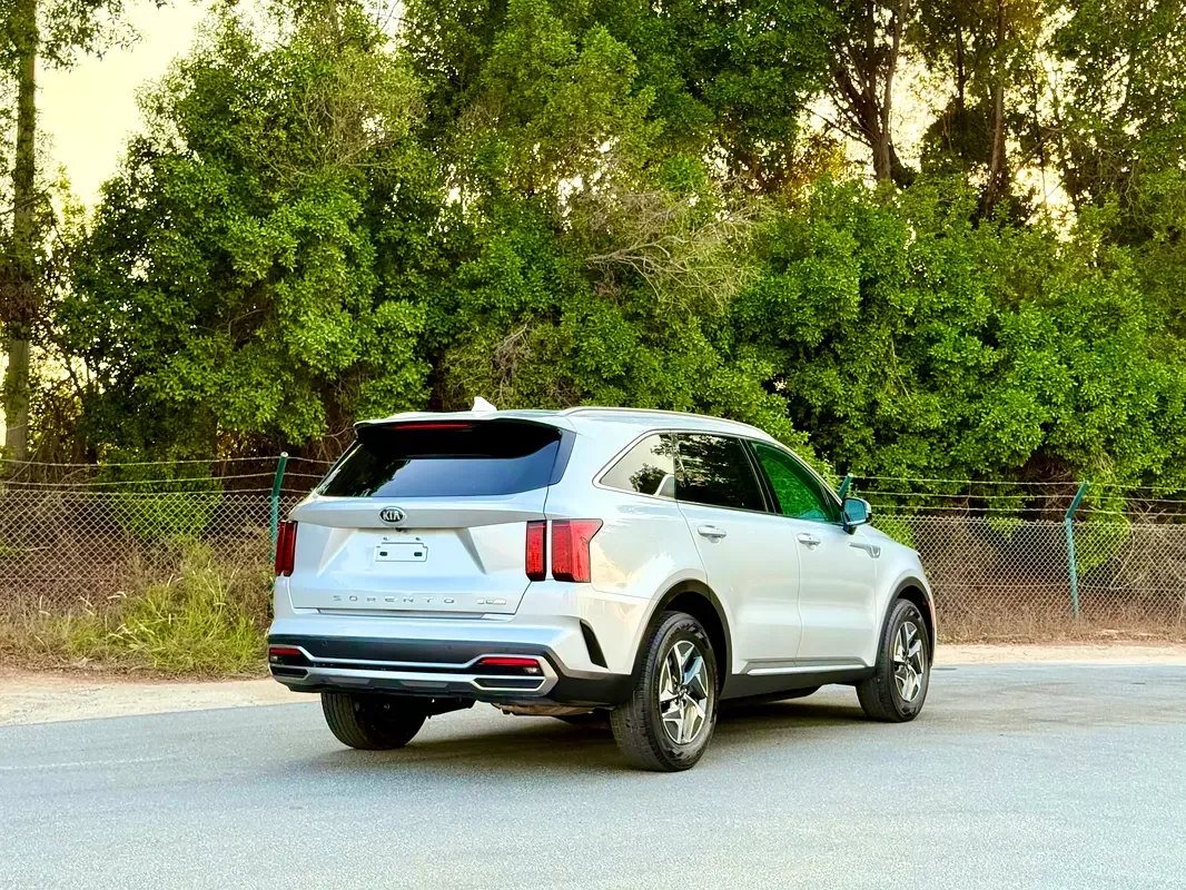 Kia Sorento 1.6 AT (230 hp) - 4