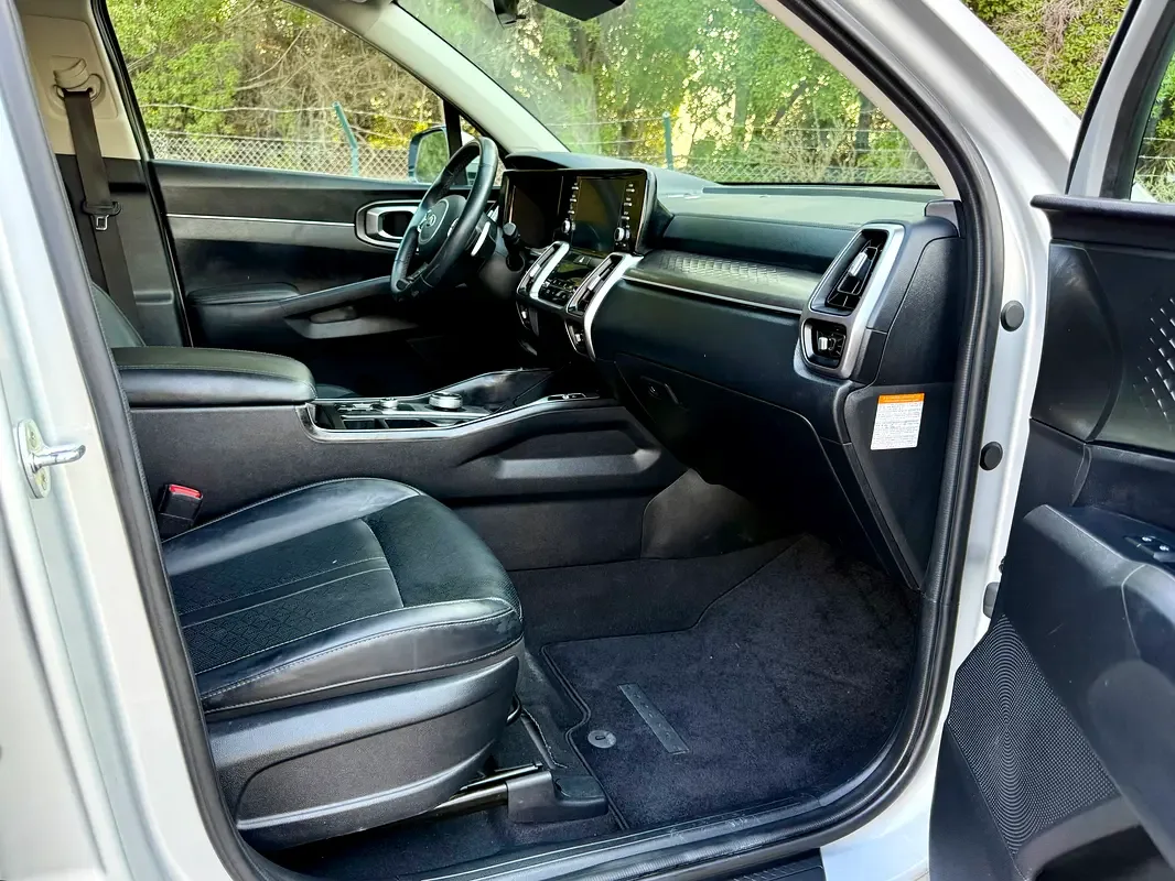 Kia Sorento 1.6 AT (230 hp) - 8